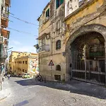 Terrazza Spaccanapoli By Napoliapartments 公寓